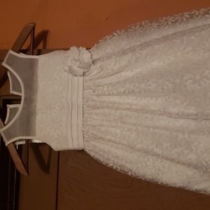 White Floral Detail Dress.  Girls 6x